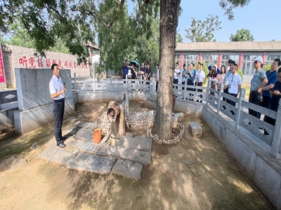 20230629 观摩教学领略裴寨变迁 近景.jpg